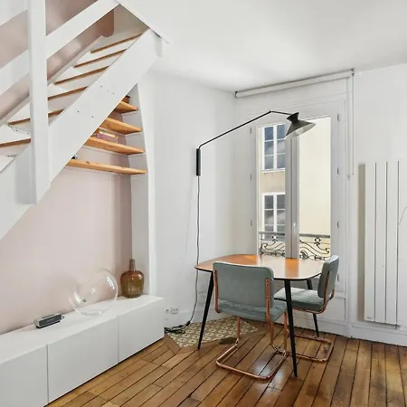 Charming Duplex In Privatestreet, Citycenter Lägenhet *