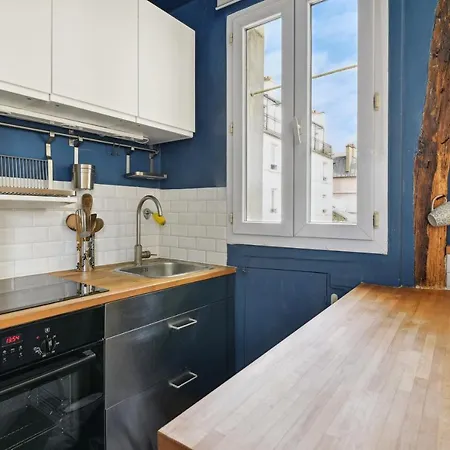 Charming Duplex In Privatestreet, Citycenter Lägenhet *