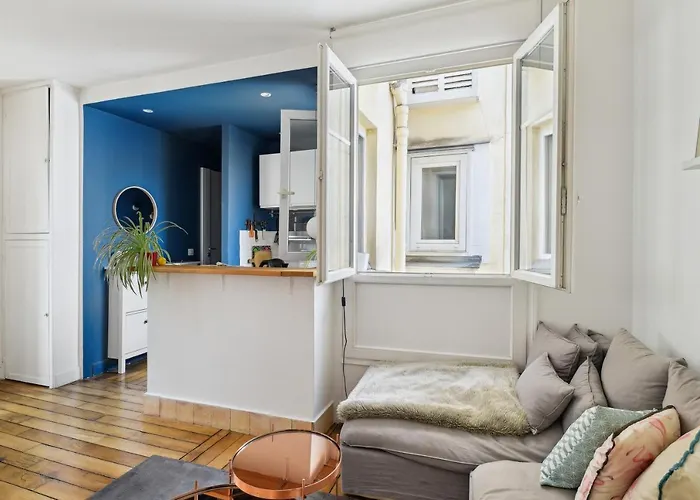 Charming Duplex In Privatestreet, Citycenter Apartment